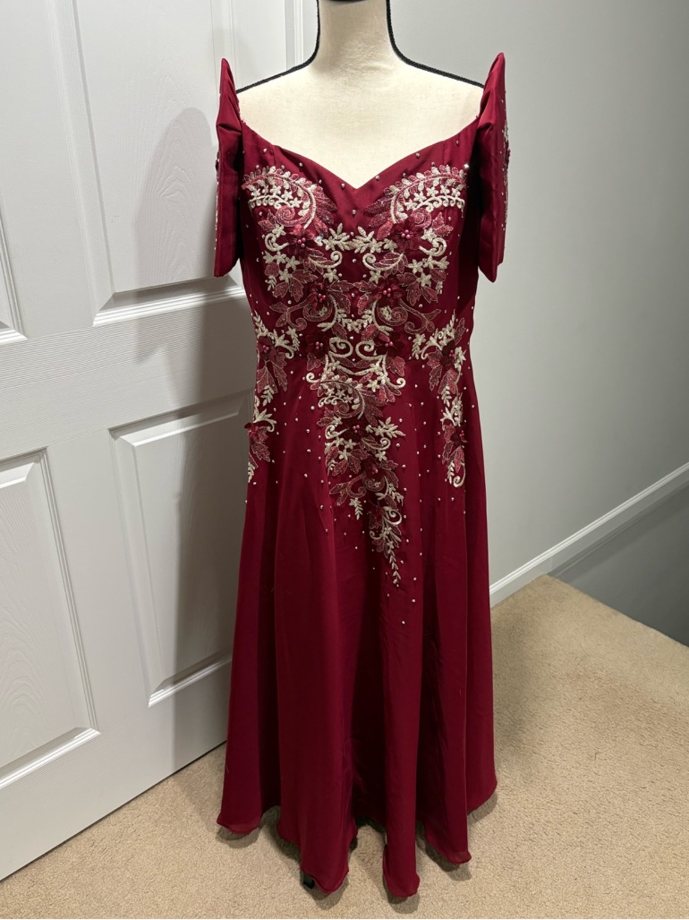 Filipiniana Imelda Ladies Dress Butterfly Sleeves with Appliqué Design Maroon